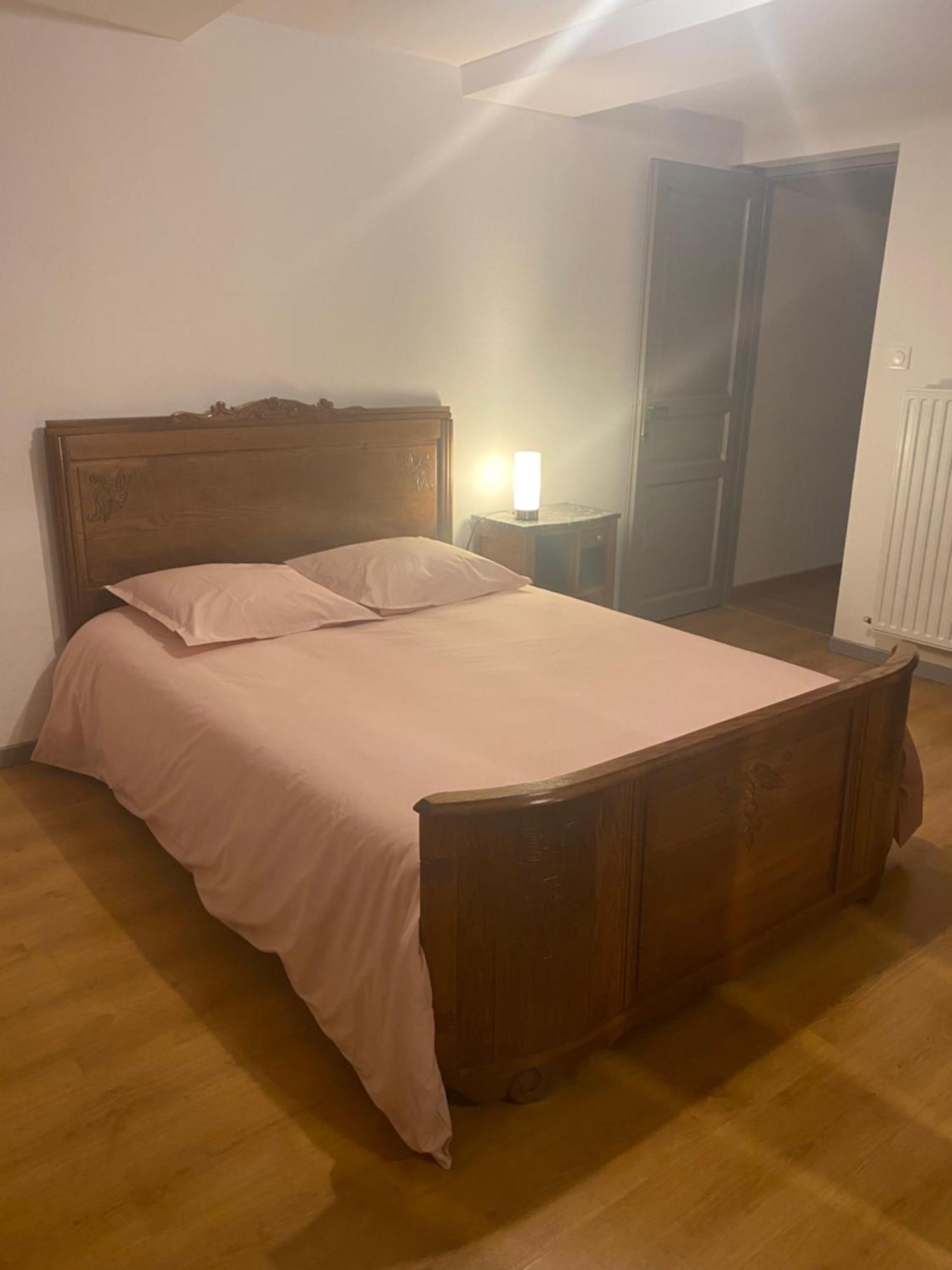La Chambre D'Angele Sedan Extérieur photo