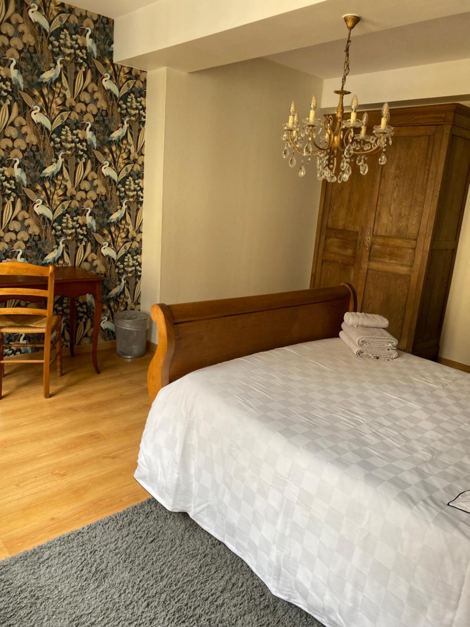 La Chambre D'Angele Sedan Extérieur photo